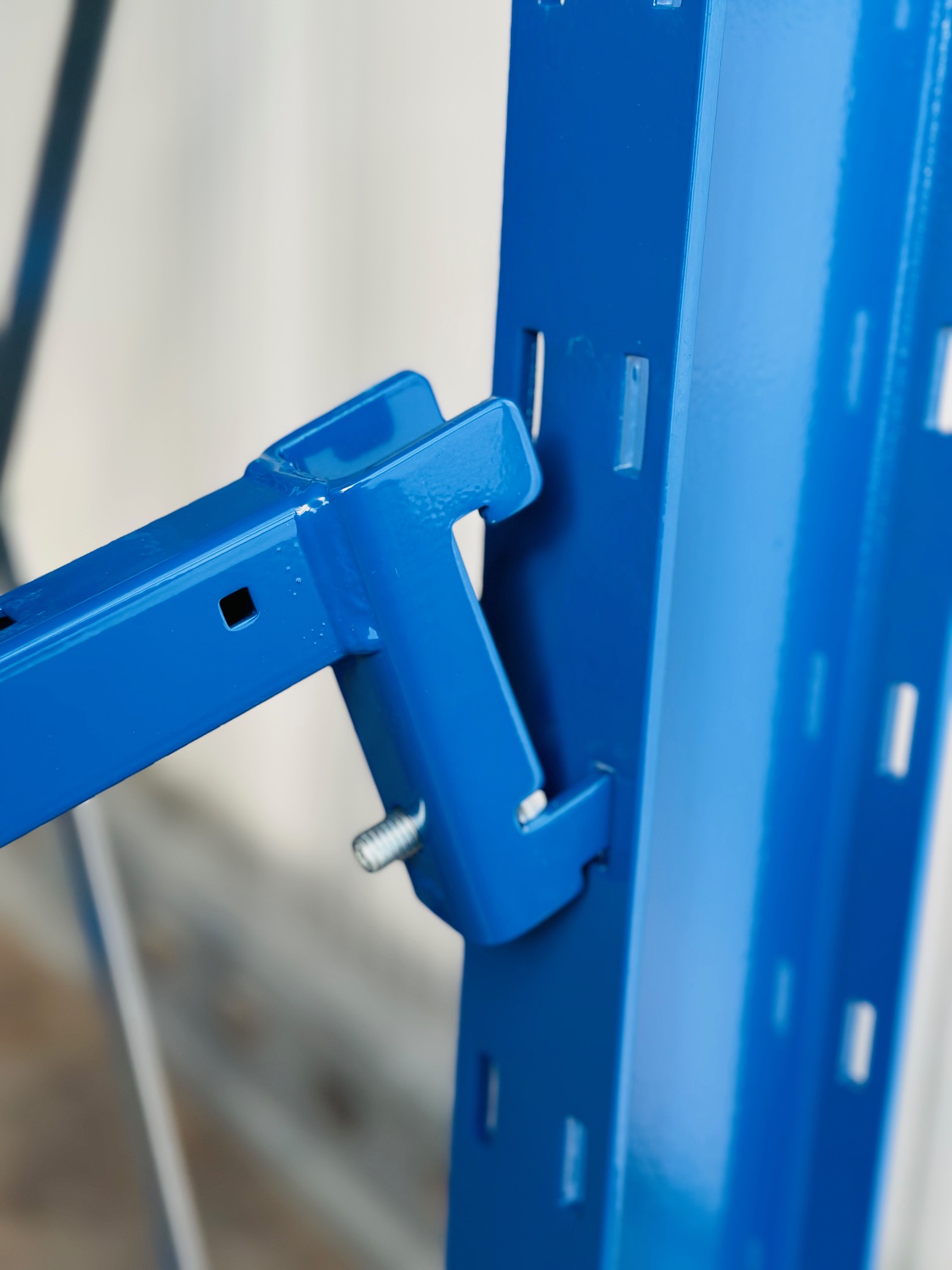 Kragarmregal – 3,15 lfm | Höhe 200 cm | Tiefe 81 cm | 4 Ebenen | 140 kg/Arm | META Multistrong